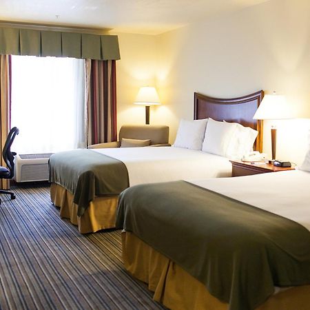 Holiday Inn Express Turlock By Ihg Экстерьер фото