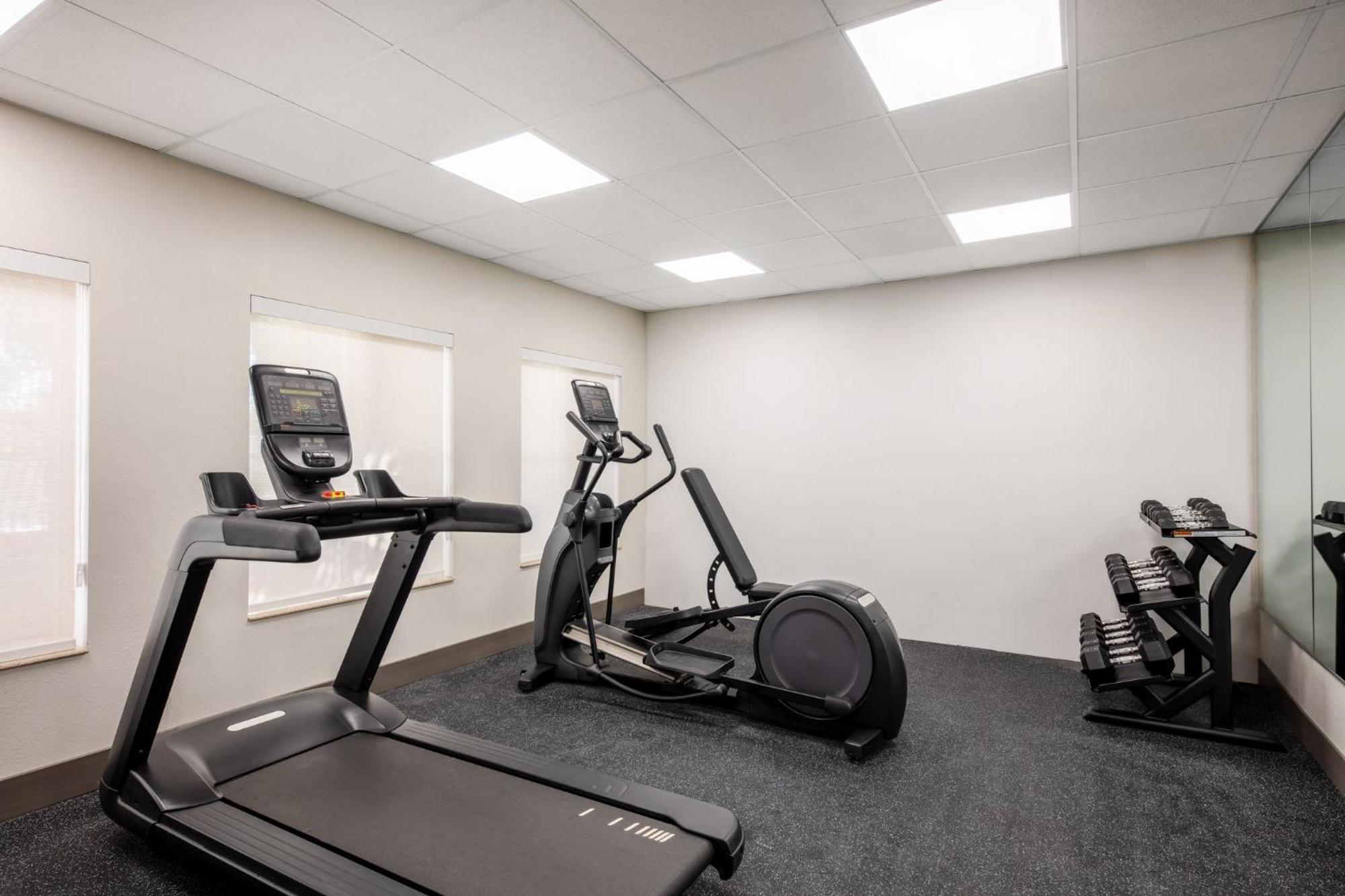 Holiday Inn Express Turlock By Ihg Экстерьер фото