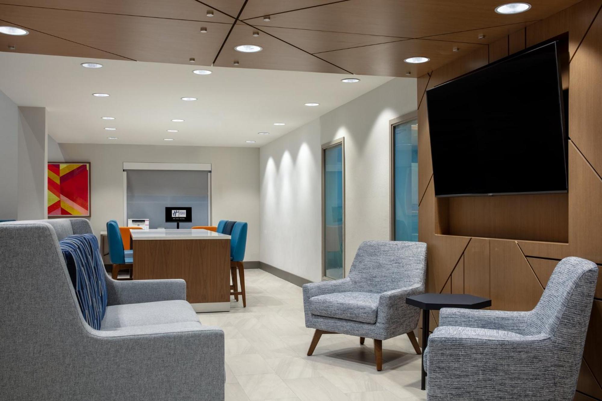 Holiday Inn Express Turlock By Ihg Экстерьер фото