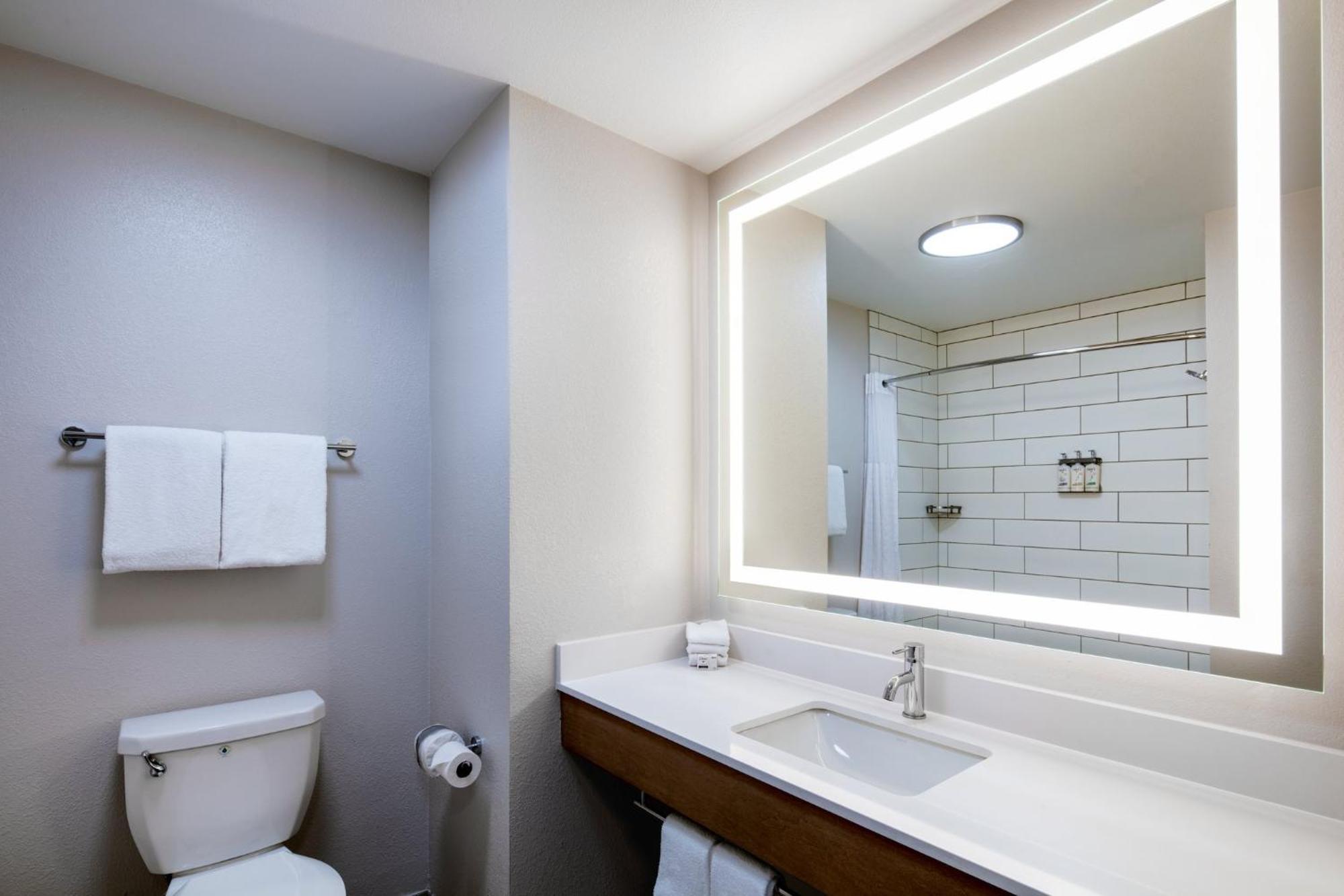 Holiday Inn Express Turlock By Ihg Экстерьер фото