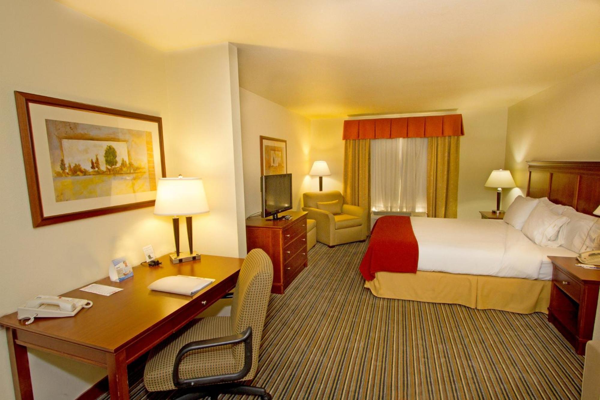 Holiday Inn Express Turlock By Ihg Экстерьер фото