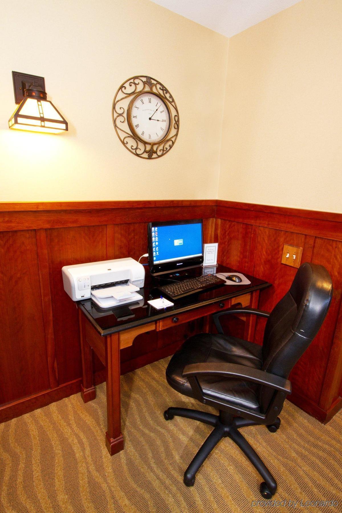 Holiday Inn Express Turlock By Ihg Экстерьер фото