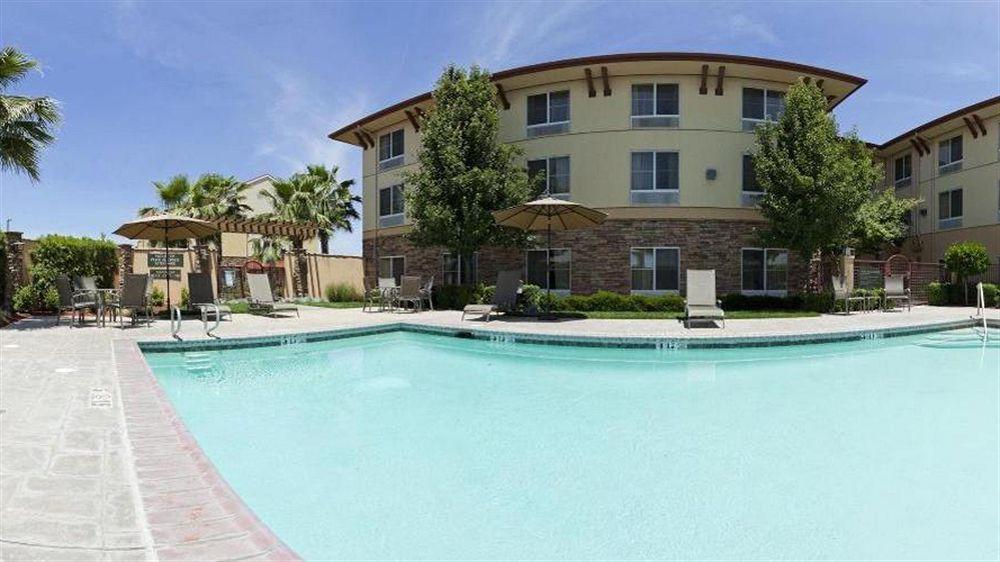 Holiday Inn Express Turlock By Ihg Экстерьер фото